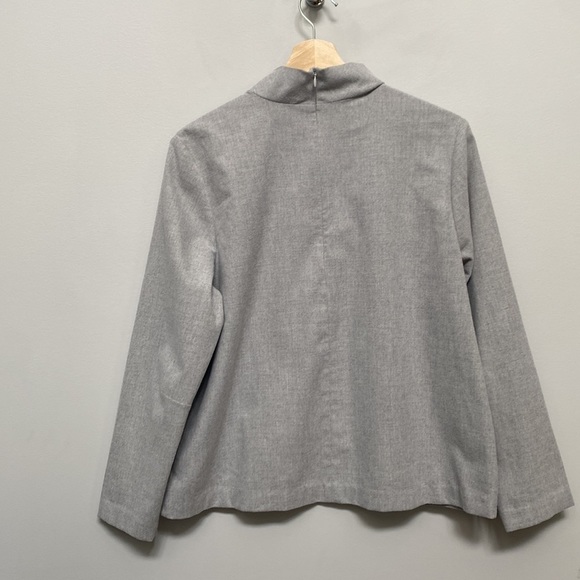 ❗️SOLD❗️ARITZIA Babaton Blair Grey Mock Neck Flannel Blouse Top Size L - Picture 7 of 9